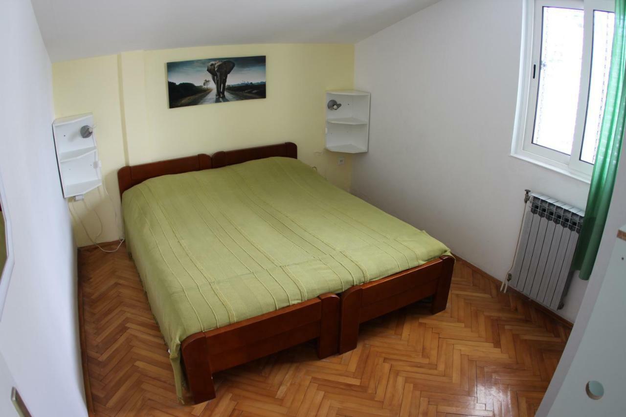Apartmani Surlin フヴァル エクステリア 写真