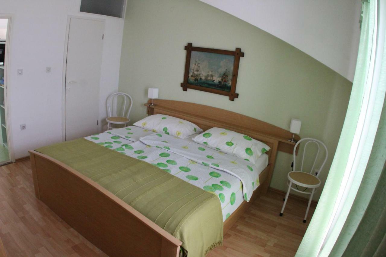 Apartmani Surlin フヴァル エクステリア 写真